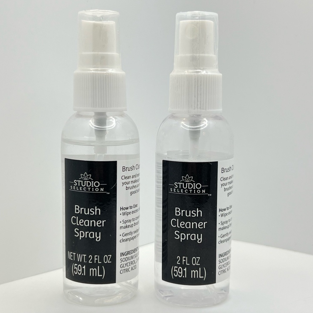 $2 🌸 (2) Studio Selection ~ Brush Cleaner Spray ~ NEW